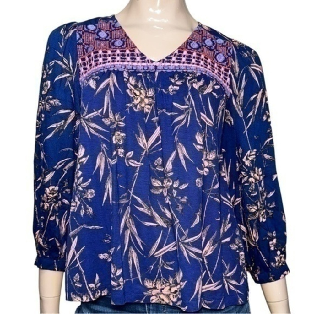 Anthropologie Women’s Size XS Royal Blue Floral Printed Embroidered Neck Top